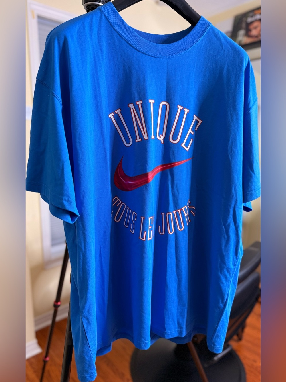 Gorgeous “Unique Tous Le Jours” Blue Graphic Tee, LooseFit